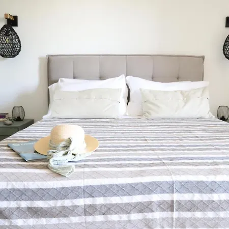 River Glimpse Apartament *