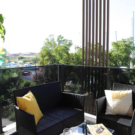 River Glimpse شقة فيوميتشينو